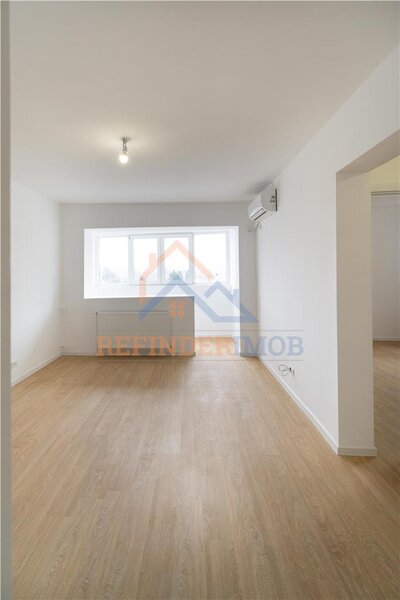 Titan Apartament de vanzare cu 2 camere, zona Titan - Campia Libertatii