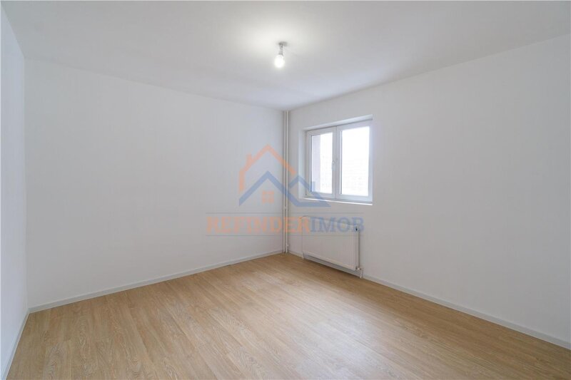 Titan Apartament de vanzare cu 2 camere, zona Titan - Campia Libertatii