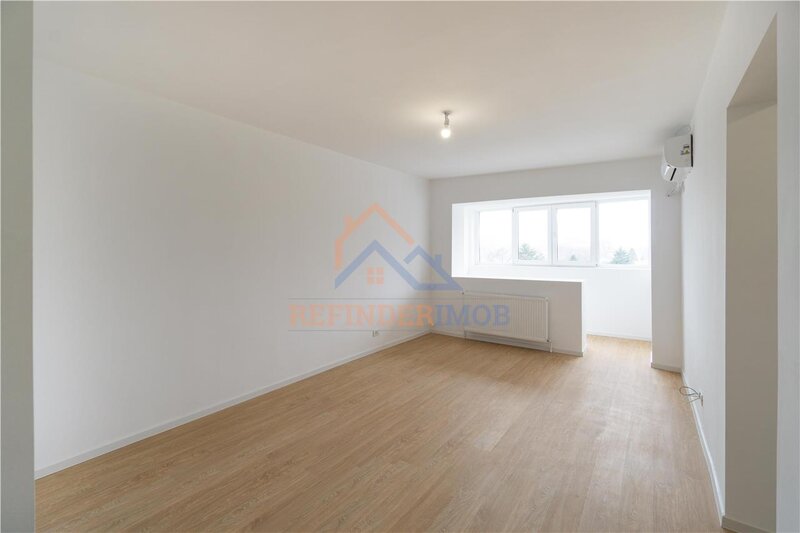 Titan Apartament de vanzare cu 2 camere, zona Titan - Campia Libertatii