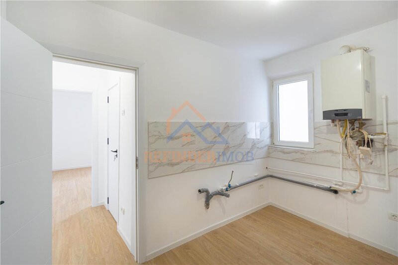 Titan Apartament de vanzare cu 2 camere, zona Titan - Campia Libertatii